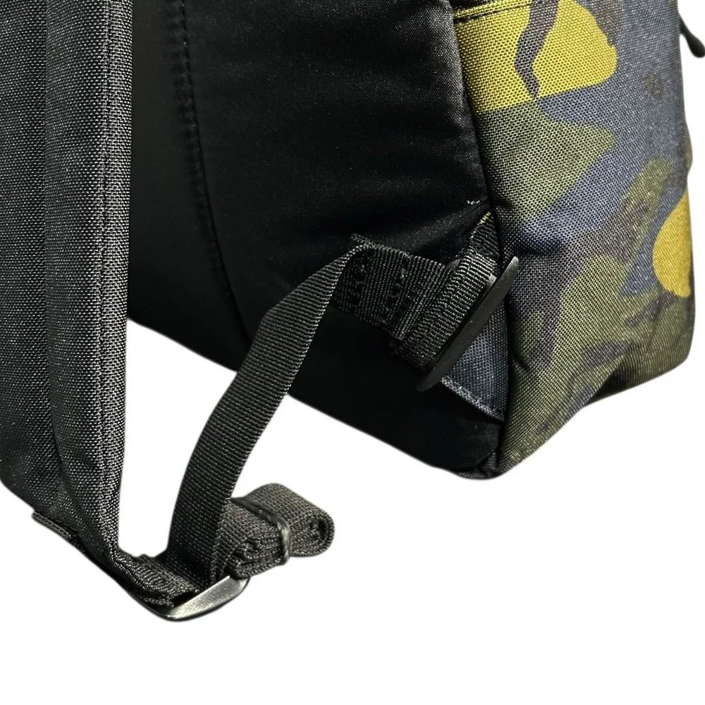 Dakine 365 Pack Reversible Backpack 21L Cascade Camo Print 18X12X8 Laptop Sleeve